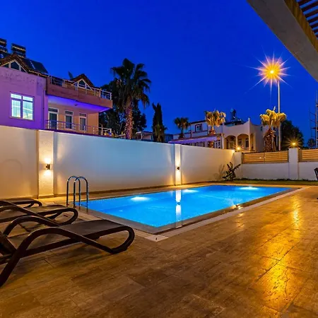 فيلة Palm Private Villas