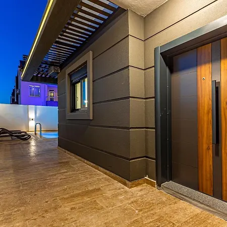 فيلة Palm Private Villas *
