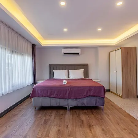 Palm Private Villas *