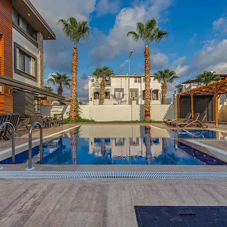فيلة Palm Private Villas بيليك
