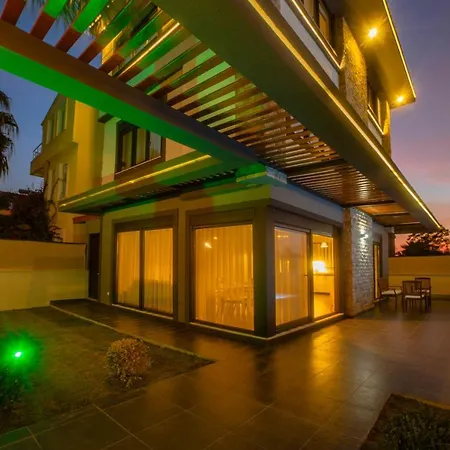 فيلة Palm Private Villas
